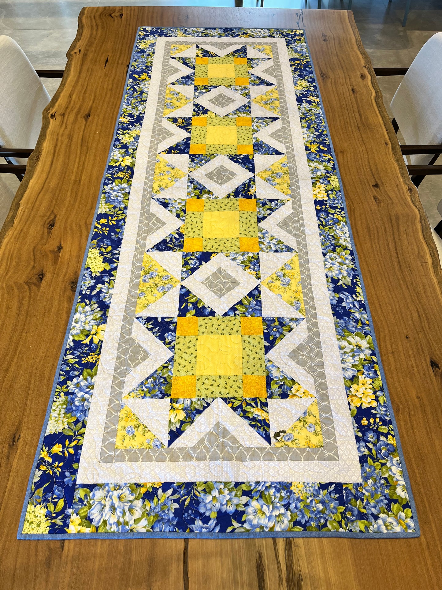 Projeto Estrelas do Lago Tablerunner